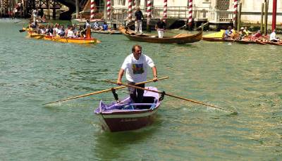 Valesana rowing
