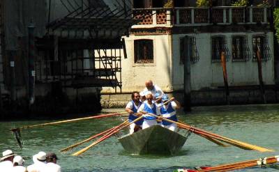 Eight oars Veneta at the Vogalonga